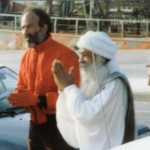 F0293 - Osho, Greek Mukta & Yogena (right side), Crete, Greece March, 1986