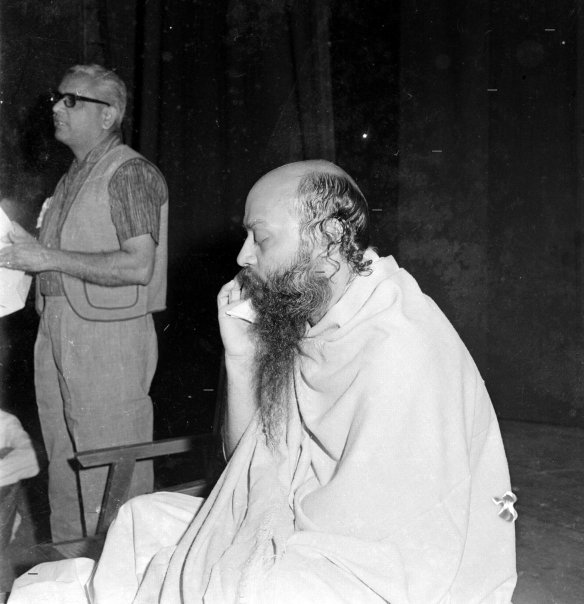 Osho-on-Body-levitation Osho on Body levitation